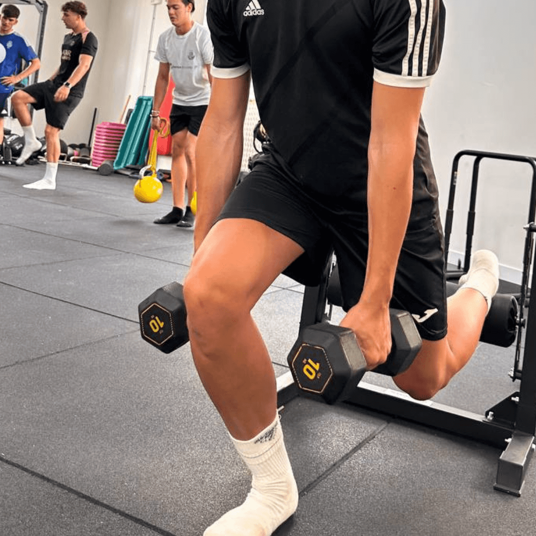 Entrenamiento de verano para futbolistas en Huelva y Punta Umbría off season al andalus sala entrenamiento