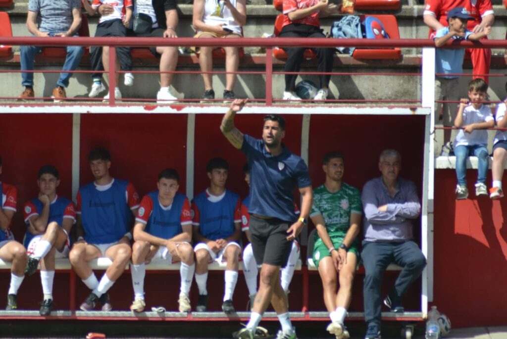 Entrenamiento de verano para futbolistas en Huelva y Punta Umbría rubén negrete la palma 2026